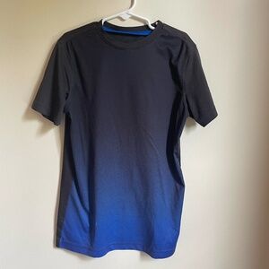 Active drifit t-shirt. Boys M (8)